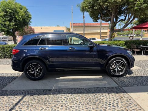 Used 2019 Mercedes-Benz GLC 300 image 4
