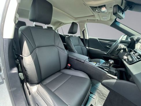 Used 2025 Lexus ES 350 w/ Premium Package FWD image 37