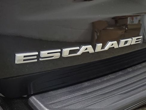 Used 2024 Cadillac Escalade Premium Luxury w/ Performance Package RWD image 6