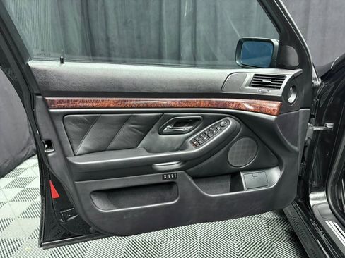 Used 2000 BMW 528i Sedan image 24