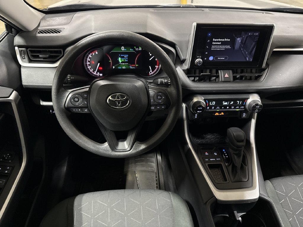 Used 2025 Toyota RAV4 XLE FWD image 11