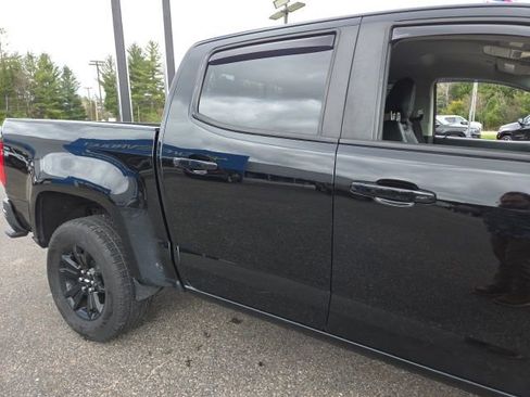 Used 2021 Chevrolet Colorado Z71 w/ Z71 Midnight Edition AWD/4WD image 32