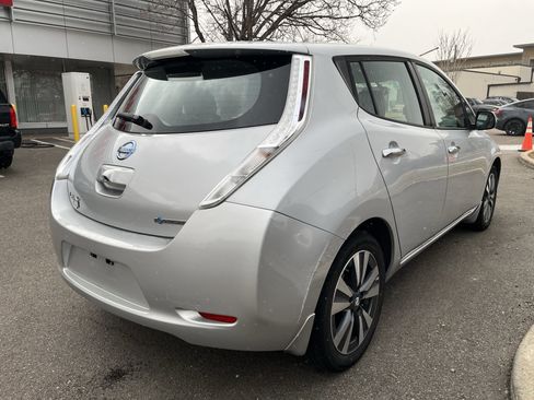 Used 2016 Nissan Leaf SL w/ Premium Package image 9