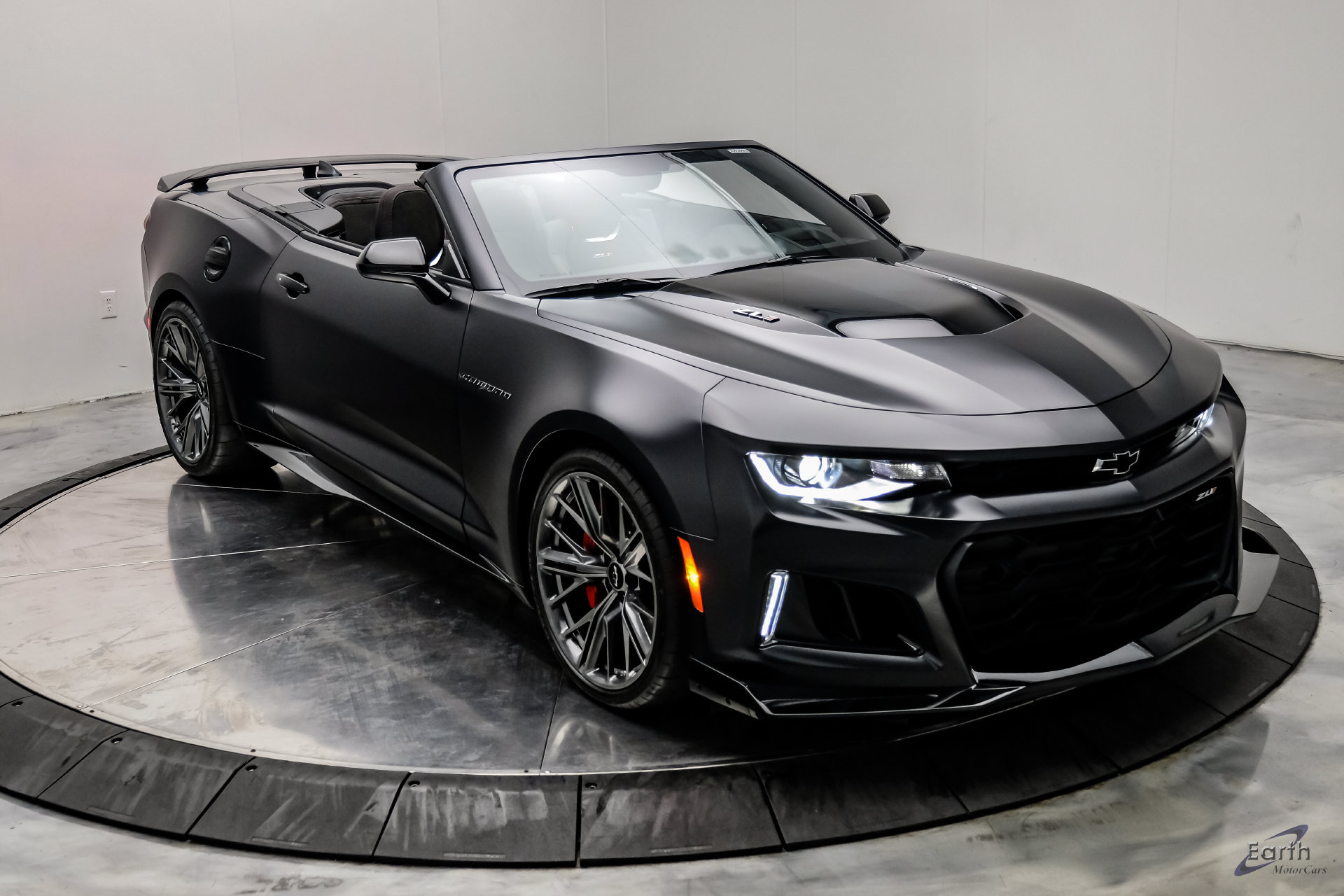 Used 2024 Chevrolet Camaro ZL1 RWD image 34