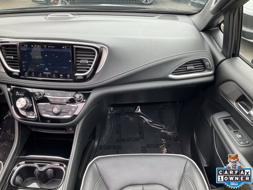 Used 2023 Chrysler Pacifica Limited w/ Uconnect Theater Family Group FWD image 65