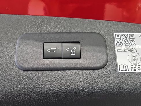 Used 2025 Toyota Crown Signia AWD/4WD image 16