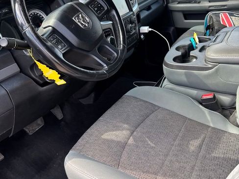 Used 2017 RAM 1500 Big Horn AWD/4WD image 9