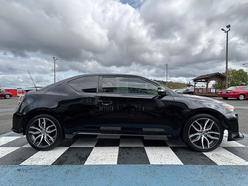 Used 2016 Scion tC FWD image 6