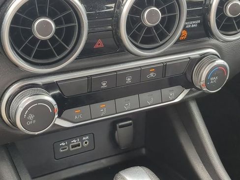 Used 2023 Nissan Sentra SV image 27