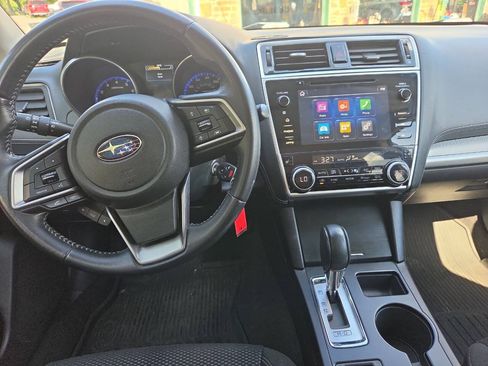 Used 2018 Subaru Outback 2.5i Premium AWD/4WD image 18