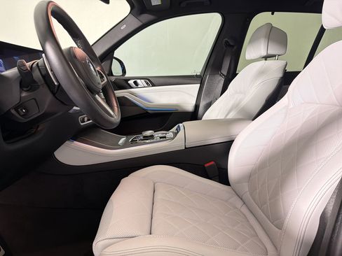 Certified 2025 BMW X5 M60i AWD/4WD image 5