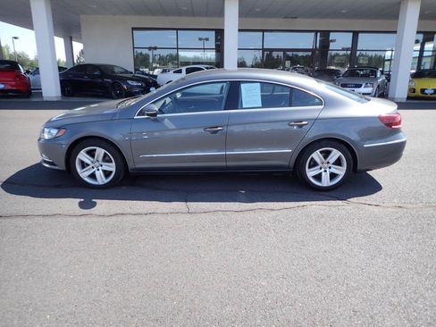Used 2017 Volkswagen CC Sport FWD image 2