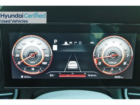 Certified 2025 Hyundai Elantra SEL image 17