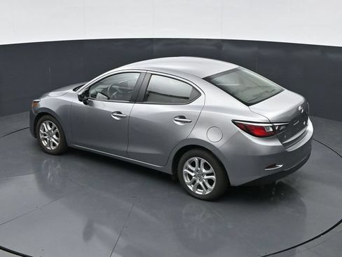 Used 2016 Scion iA FWD image 32