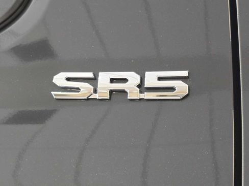 Certified 2025 Toyota Tacoma SR5 w/ SR5 Upgrade Package AWD/4WD image 7