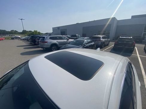 Used 2019 Honda Accord EX-L image 3