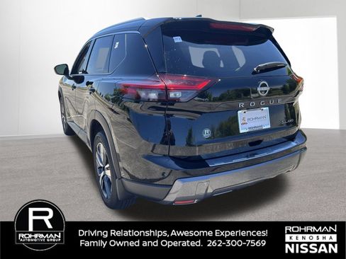 Certified 2025 Nissan Rogue SL w/ SL Premium Package AWD/4WD image 6