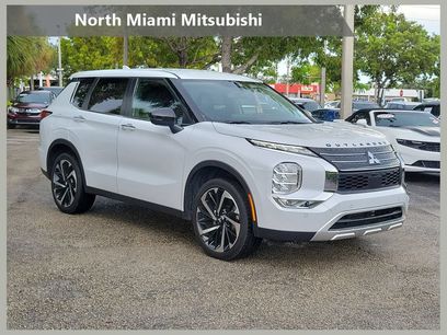 Used 2024 Mitsubishi Outlander SE