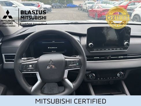 Used 2023 Mitsubishi Outlander 4WD Plug-In Hybrid image 23