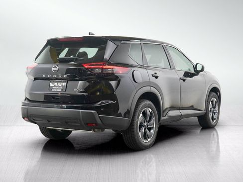 Used 2024 Nissan Rogue SV AWD/4WD image 5