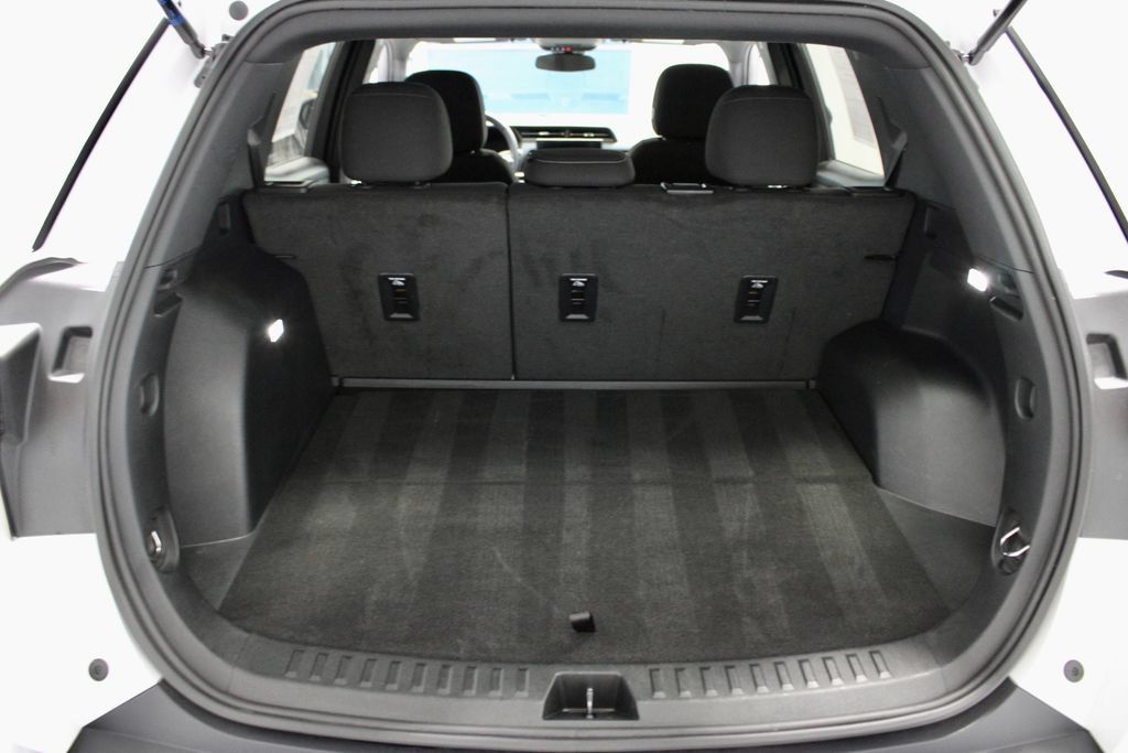 Used 2025 GMC Terrain Elevation AWD/4WD image 14