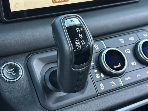 Used 2021 Land Rover Defender 110 X-Dynamic HSE image 22