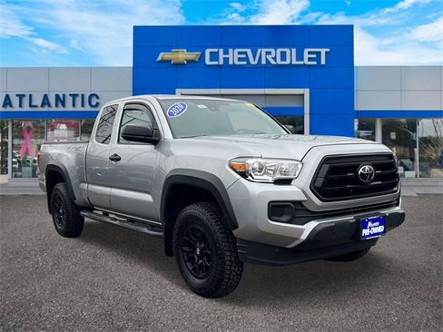Used 2020 Toyota Tacoma SR image 2
