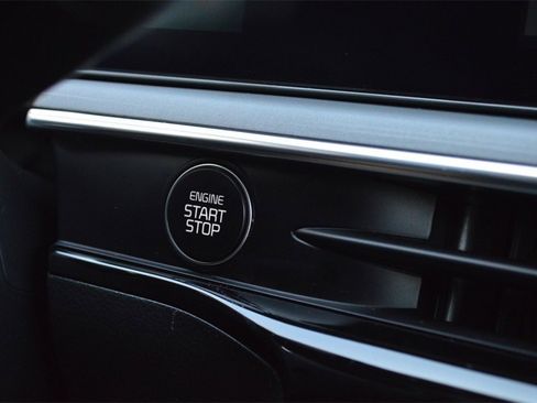 Used 2025 Kia K5 GT-Line image 39