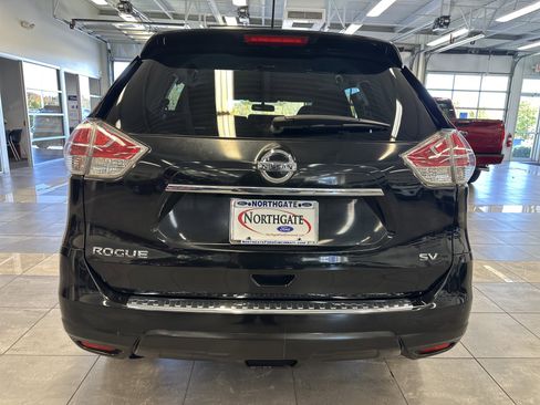 Used 2016 Nissan Rogue SV image 13