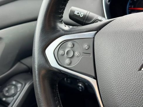 Used 2022 Chevrolet Traverse LT FWD image 11