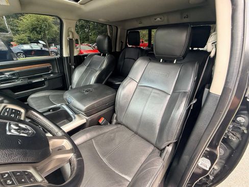 Used 2018 RAM 1500 Laramie w/ Convenience Group AWD/4WD image 56