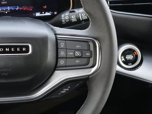 Used 2024 Jeep Wagoneer L Series II w/ Convenience Group I image 21