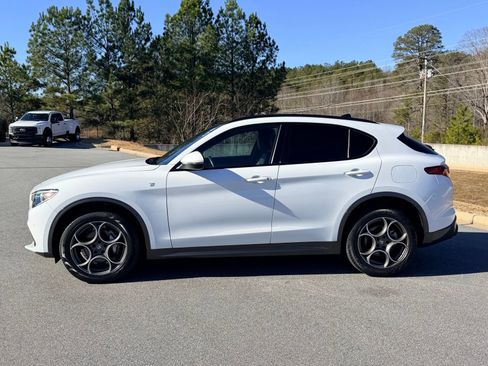 Used 2022 Alfa Romeo Stelvio Ti w/ Active Assist Plus Package AWD/4WD image 5