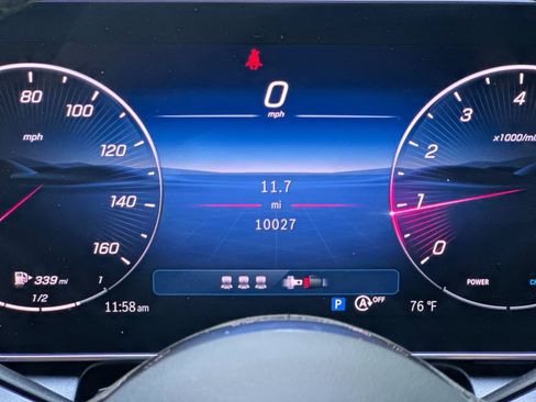 Certified 2025 Mercedes-Benz GLC 300 image 29