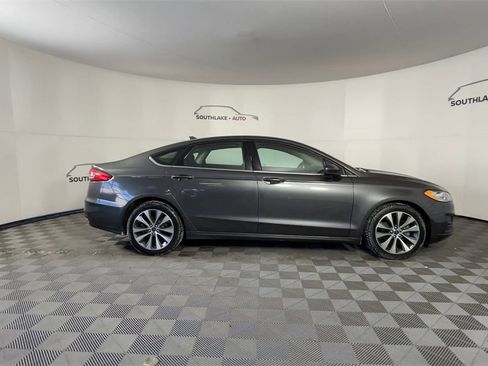 Used 2020 Ford Fusion SE image 9