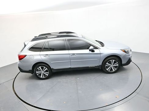 Used 2018 Subaru Outback 2.5i Limited image 25