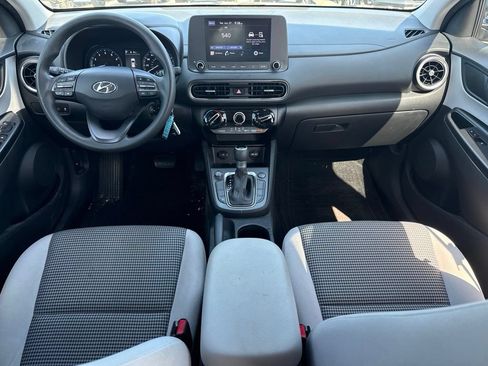 Used 2022 Hyundai Kona SE FWD image 11