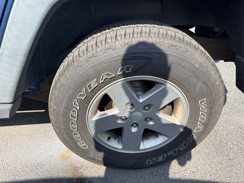 Used 2010 Jeep Wrangler Unlimited Sport AWD/4WD image 4