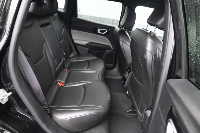 Used 2025 Jeep Compass Limited AWD/4WD image 7
