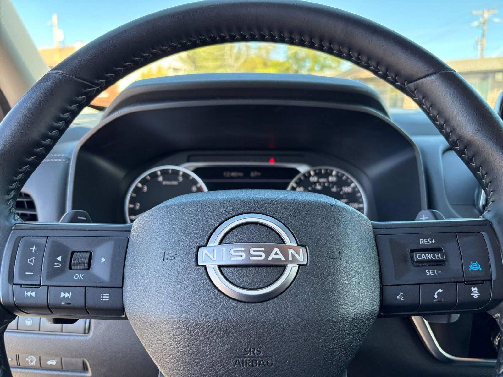 Used 2025 Nissan Rogue SV AWD/4WD image 29