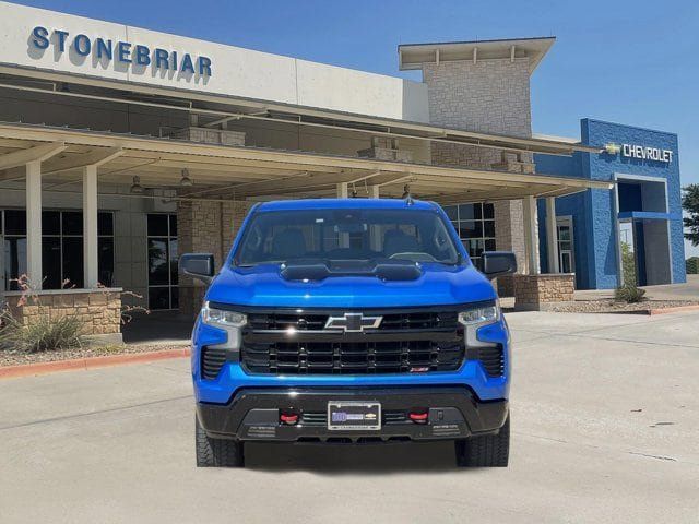 Used 2025 Chevrolet Silverado 1500 LT Trail Boss w/ Convenience Package II AWD/4WD image 9