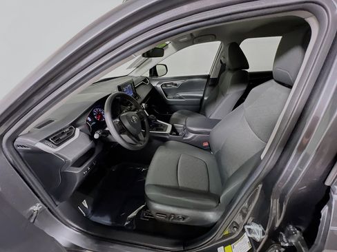 Used 2021 Toyota RAV4 XLE image 15