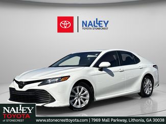 Certified 2018 Toyota Camry LE image 1