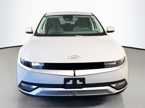 Used 2024 Hyundai Ioniq 5 SEL image 2