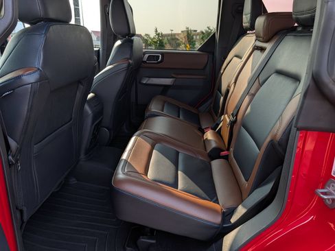 Certified 2023 Ford Bronco Outer Banks w/ Sasquatch Package AWD/4WD image 19