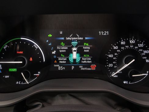 Used 2026 Toyota Sienna XLE FWD image 23
