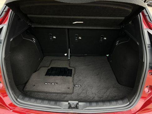 Used 2023 Nissan Kicks SR w/ SR Premium Package FWD image 26