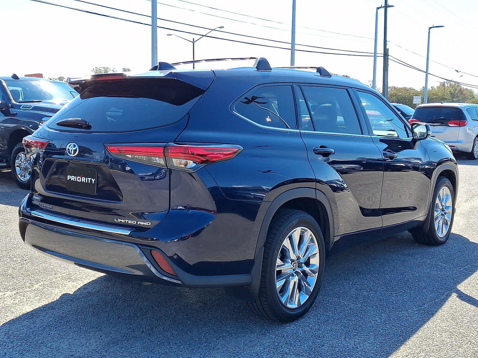 Used 2022 Toyota Highlander Limited AWD/4WD image 31