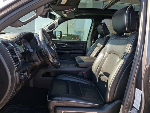 Used 2019 RAM 1500 Limited image 12