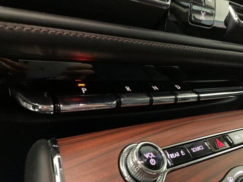 Used 2020 Lincoln Aviator Reserve w/ Elements Package Plus image 16